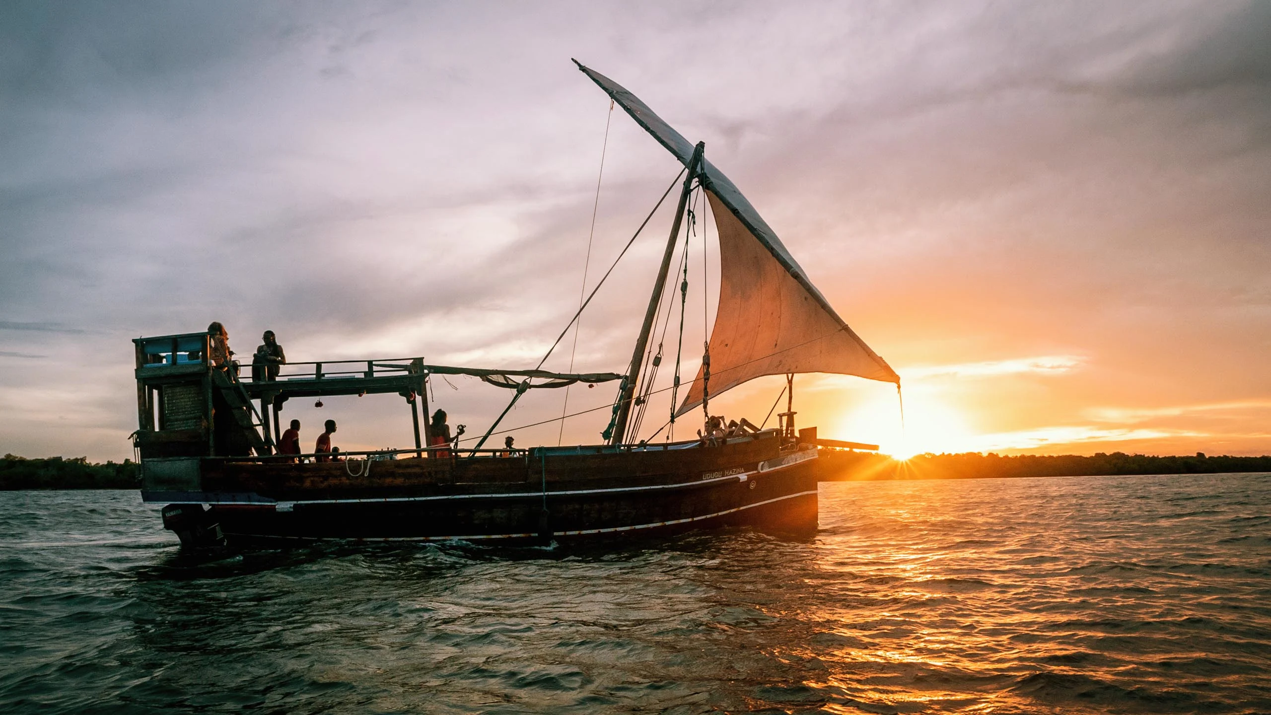 Mida Creek dhow tour included in a full day Watamu ocean excursion